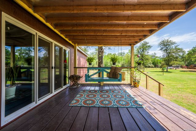 11259 N State Highway 80, Leesville, TX 78122