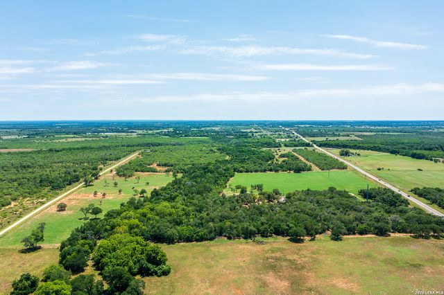 11259 N State Highway 80, Leesville, TX 78122
