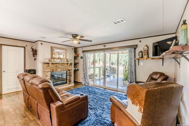 11259 N State Highway 80, Leesville, TX 78122
