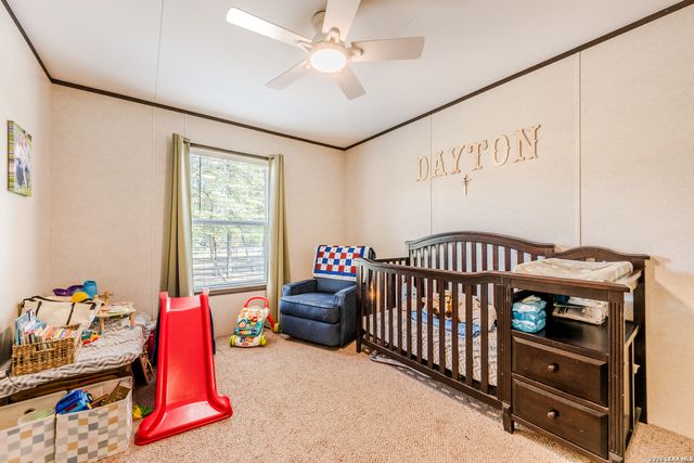 11259 N State Highway 80, Leesville, TX 78122