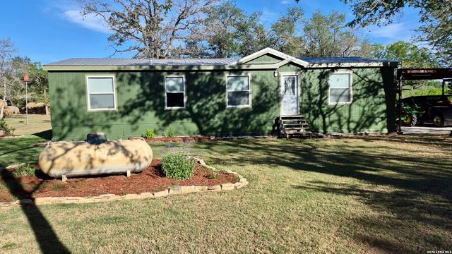 11259 N State Highway 80, Leesville, TX 78122