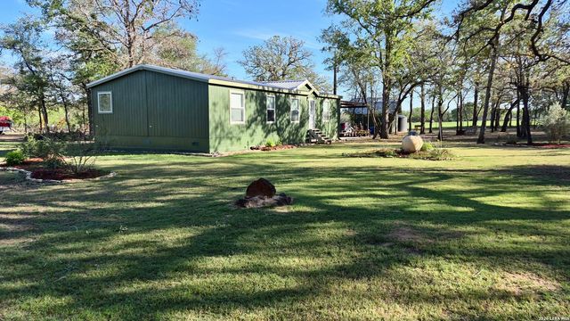 11259 N State Highway 80, Leesville, TX 78122