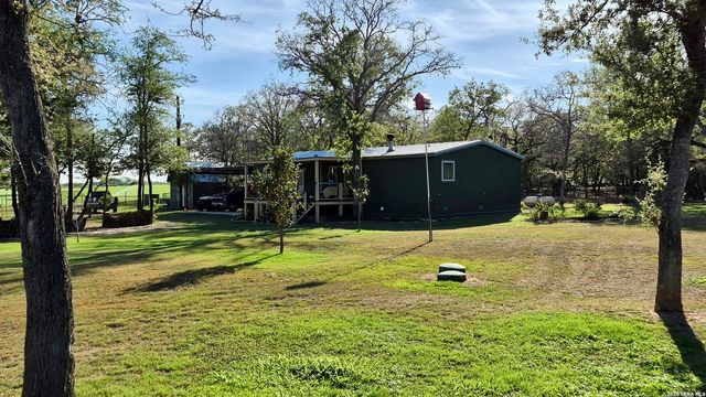 11259 N State Highway 80, Leesville, TX 78122