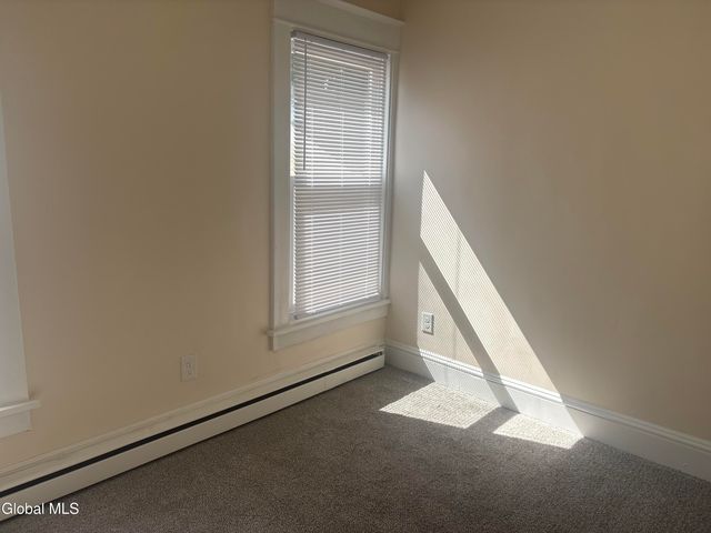 618 Kenwood Avenue, Bethlehem, NY 12054