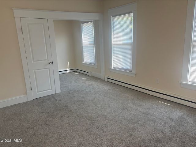 618 Kenwood Avenue, Bethlehem, NY 12054