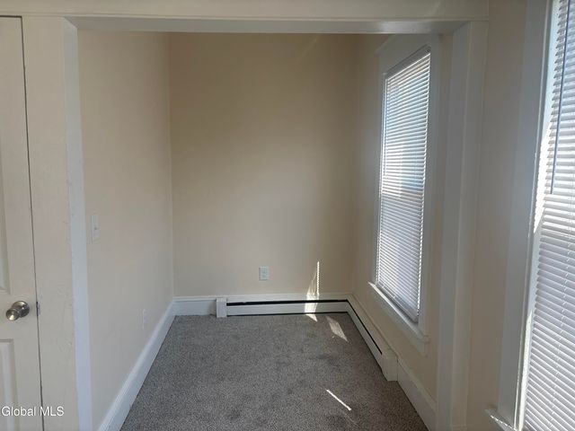 618 Kenwood Avenue, Bethlehem, NY 12054