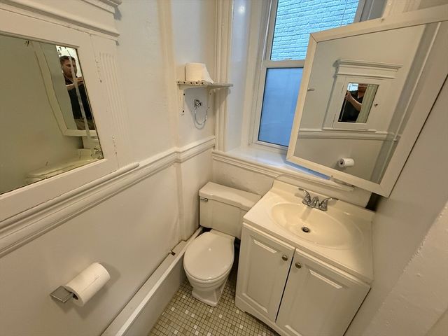 69 Park Drive 10, Boston, MA 02215
