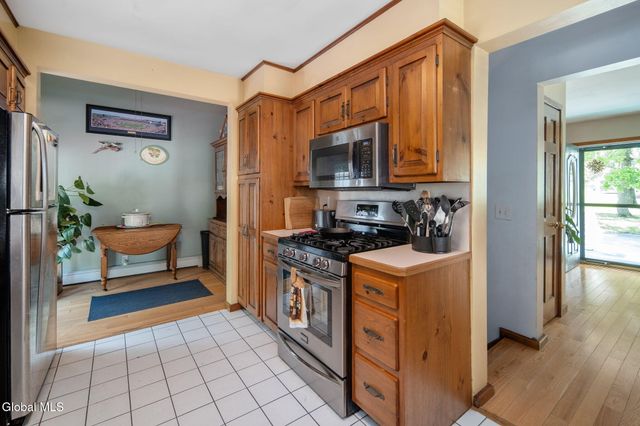 307 W Madison Ave Ext, Johnstown, NY 12095