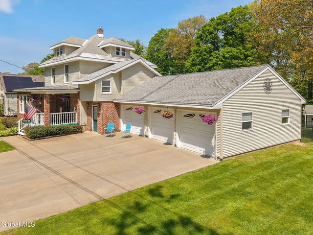 307 W Madison Ave Ext, Johnstown, NY 12095