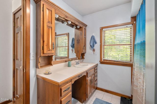 307 W Madison Ave Ext, Johnstown, NY 12095