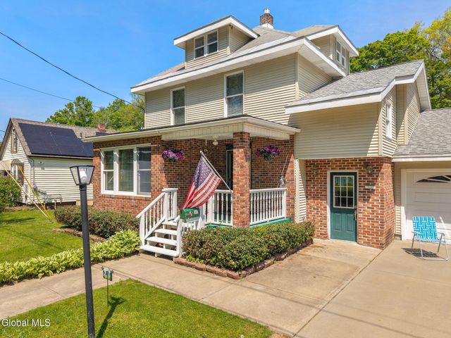 307 W Madison Ave Ext, Johnstown, NY 12095