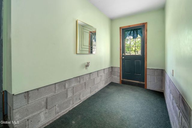 307 W Madison Ave Ext, Johnstown, NY 12095