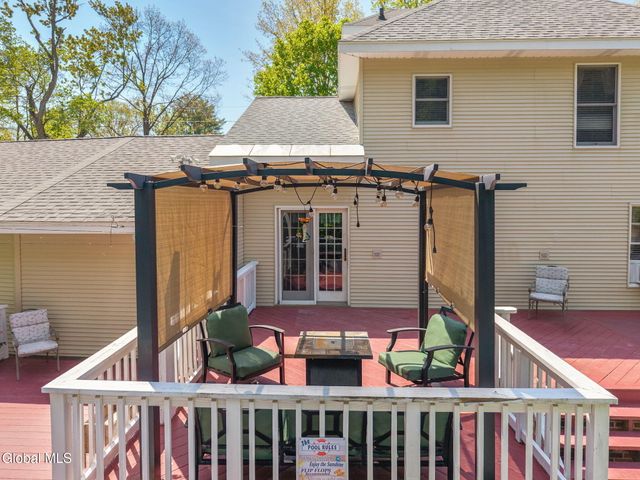 307 W Madison Ave Ext, Johnstown, NY 12095