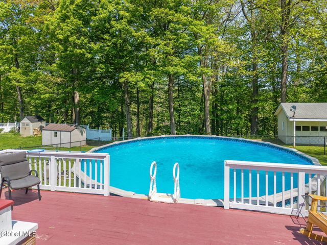 307 W Madison Ave Ext, Johnstown, NY 12095