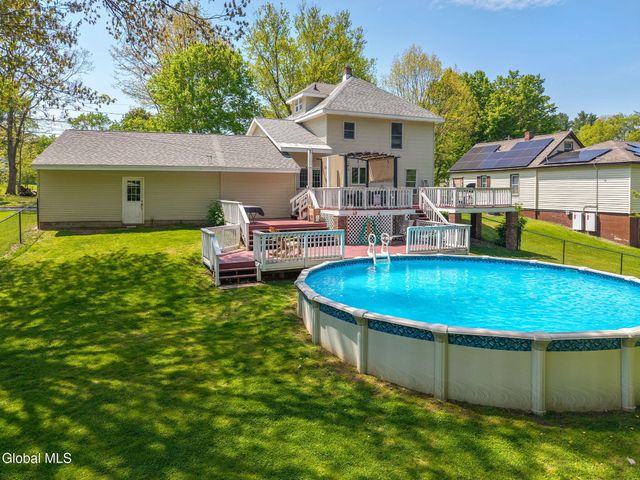 307 W Madison Ave Ext, Johnstown, NY 12095