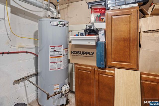 61-63 Keer, Newark, NJ 07112