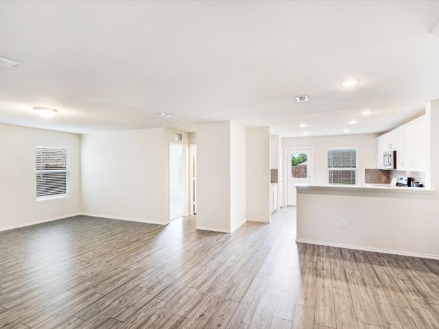 405 Glendale Road, Van Alstyne, TX 75495