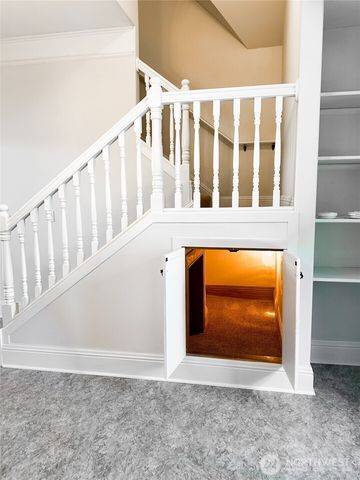 218 E Young Street, Elma, WA 98541