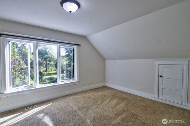 218 E Young Street, Elma, WA 98541