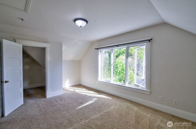 218 E Young Street, Elma, WA 98541