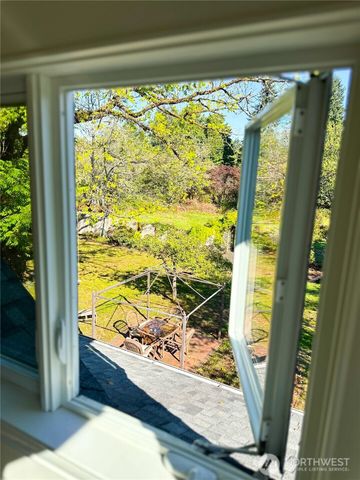 218 E Young Street, Elma, WA 98541