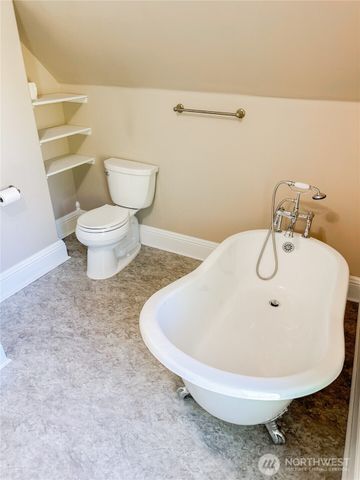 218 E Young Street, Elma, WA 98541