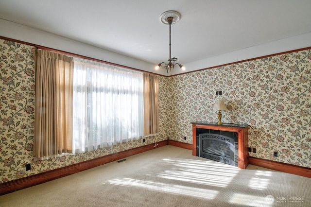 218 E Young Street, Elma, WA 98541