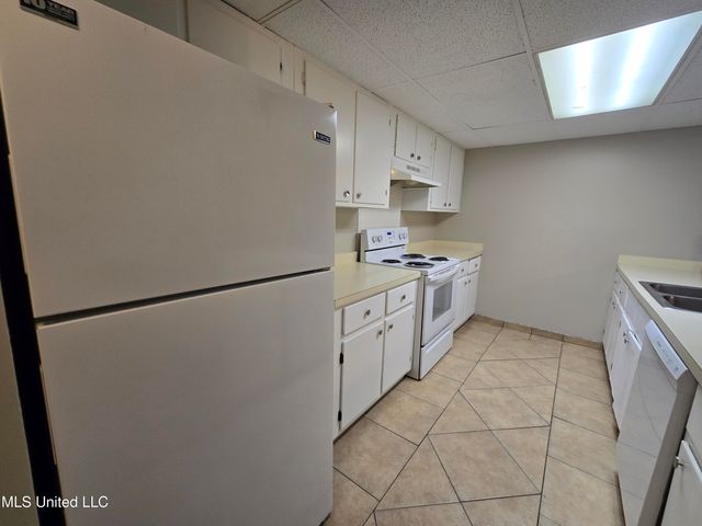 15251 Parkwood Drive, B, Gulfport, MS 39503