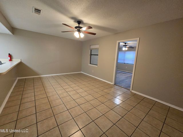 15251 Parkwood Drive, B, Gulfport, MS 39503