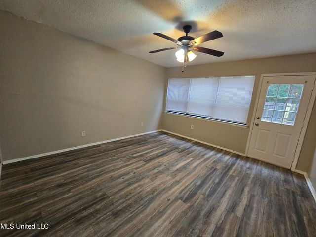 15251 Parkwood Drive, B, Gulfport, MS 39503