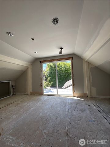 139 NW 85th St, Seattle, WA 98117