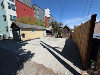 139 NW 85th St, Seattle, WA 98117