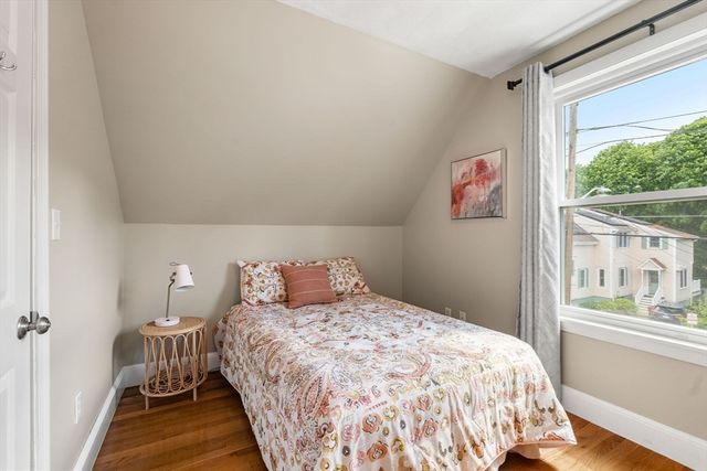 2 Swains Pond Ave, Melrose, MA 02176