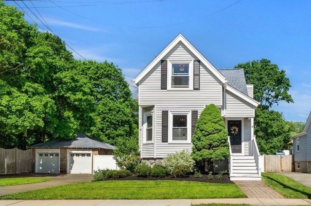 2 Swains Pond Ave, Melrose, MA 02176