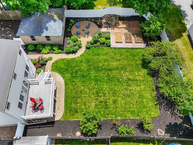 2 Swains Pond Ave, Melrose, MA 02176