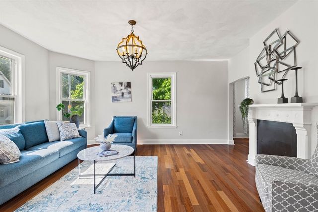 2 Swains Pond Ave, Melrose, MA 02176