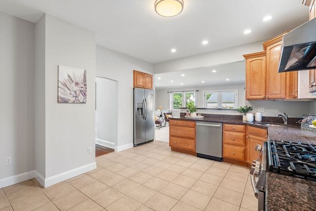 2 Swains Pond Ave, Melrose, MA 02176