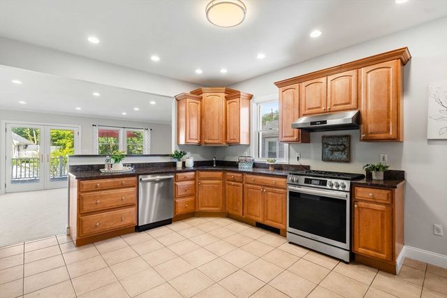 2 Swains Pond Ave, Melrose, MA 02176