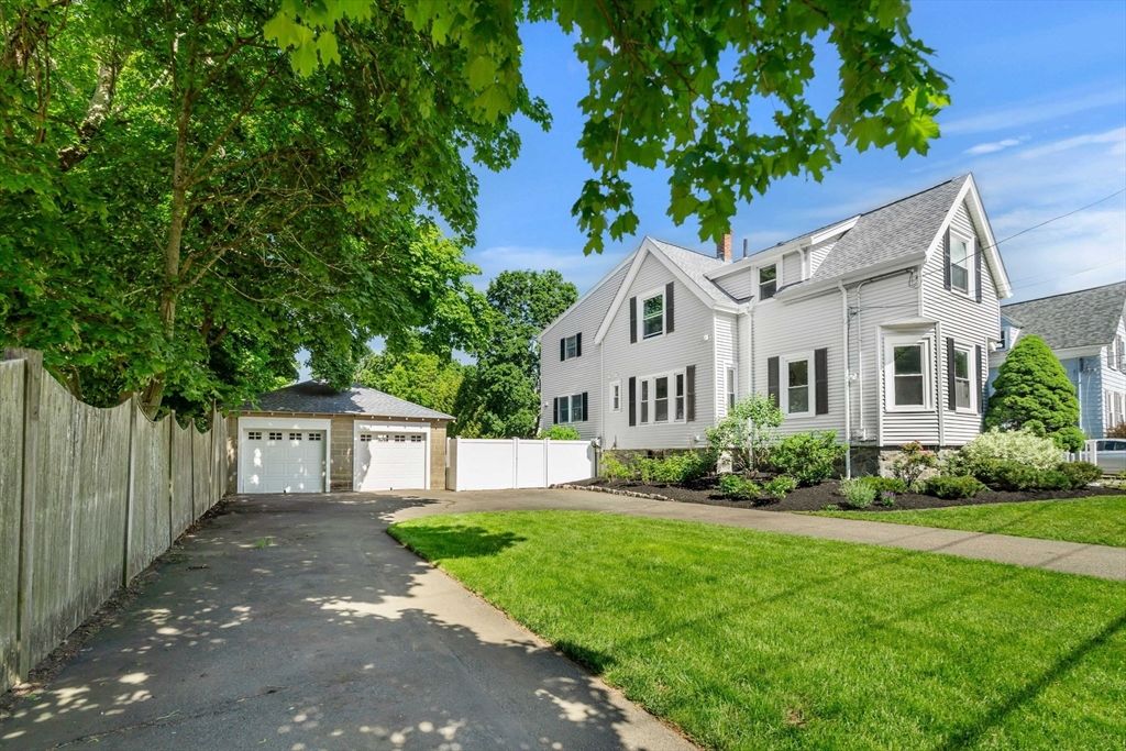 2 Swains Pond Ave, Melrose, MA 02176