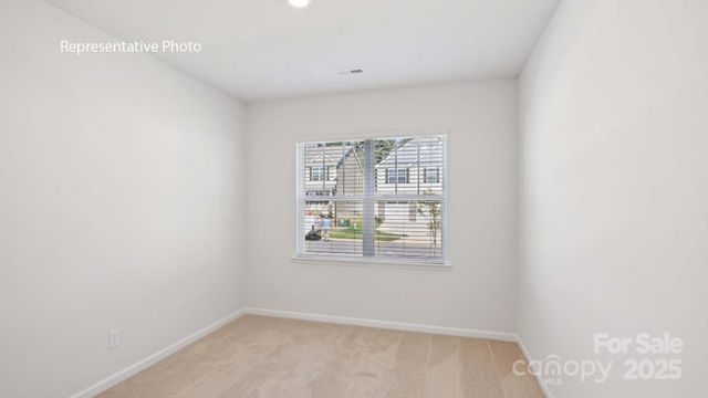 143 Pecan Grove Lane, Statesville, NC 28677