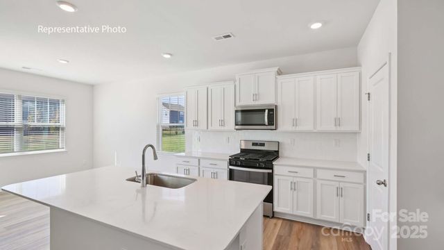 143 Pecan Grove Lane, Statesville, NC 28677