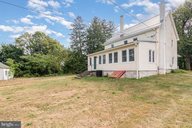 3311 CHESTNUT ST, Camp Hill, PA 17011