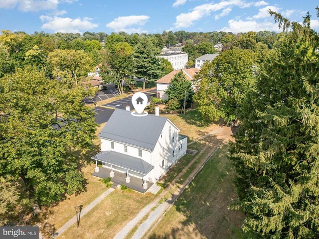 3311 CHESTNUT ST, Camp Hill, PA 17011
