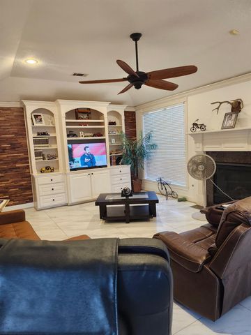 6015 Ladonia Street, Arcola, TX 77583