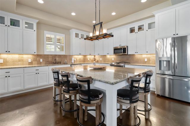 769 High Grove RD, Cedar Creek, TX 78612