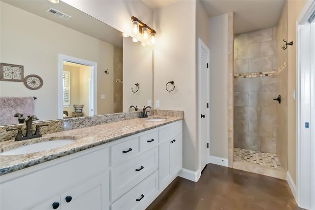 769 High Grove RD, Cedar Creek, TX 78612