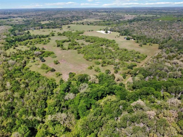 769 High Grove RD, Cedar Creek, TX 78612