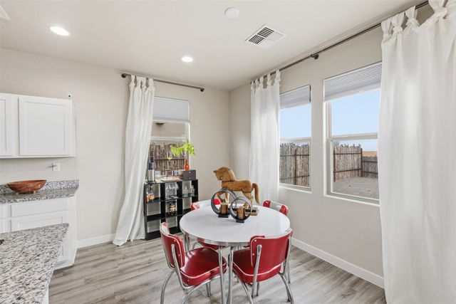 7240 Vista Serena Loop, Santa Fe, NM 87507