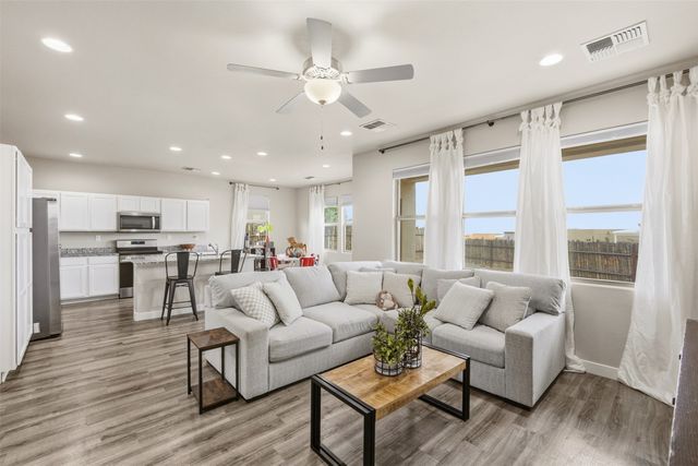 7240 Vista Serena Loop, Santa Fe, NM 87507