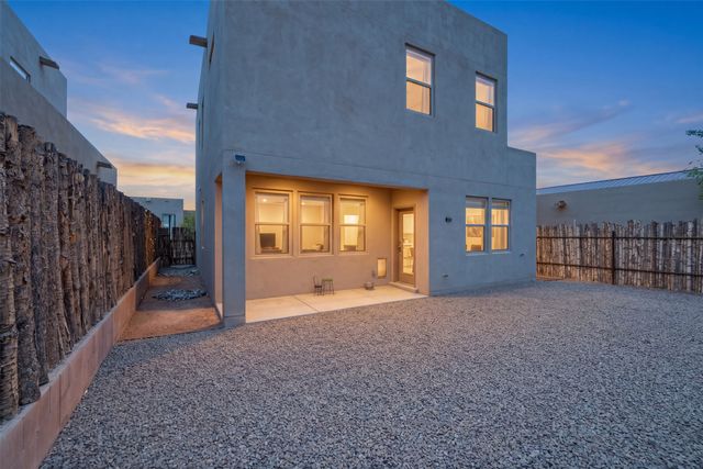 7240 Vista Serena Loop, Santa Fe, NM 87507